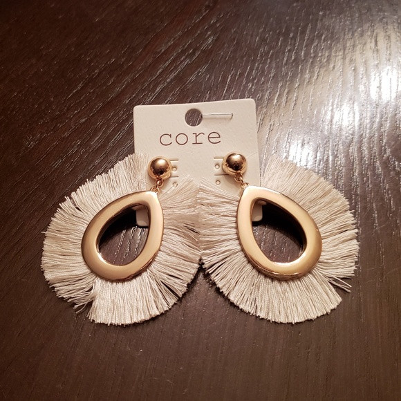 NWT Large White Tassel & Satin Gold Post Earrings - Picture 3 of 5